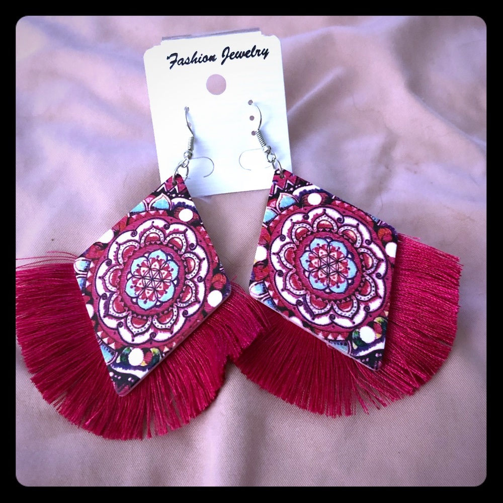 Glamorous fringe earrings